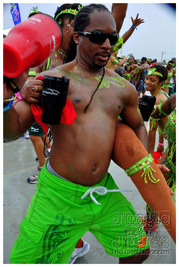 kadooment_day_2011_pt1-061