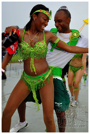 kadooment_day_2011_pt1-062