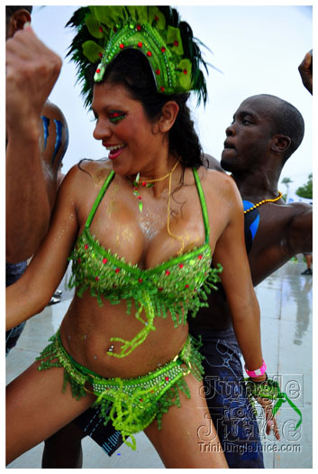 kadooment_day_2011_pt1-066