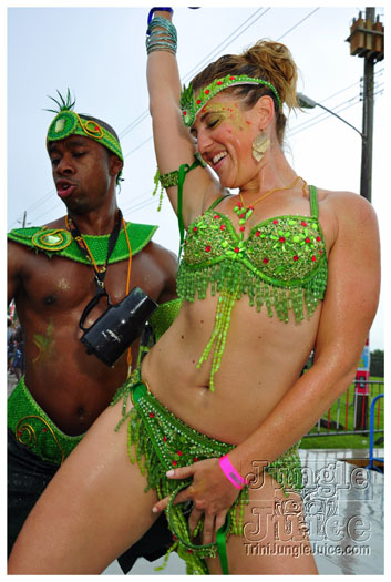 kadooment_day_2011_pt1-068