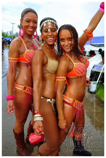 kadooment_day_2011_pt1-077