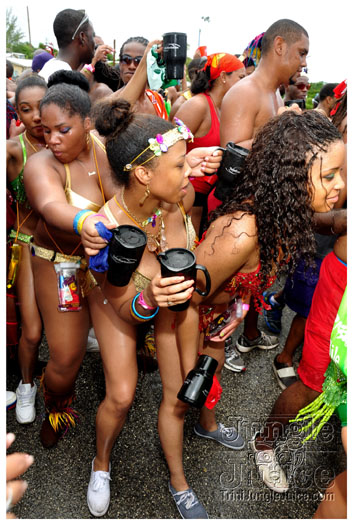 kadooment_day_2011_pt1-111