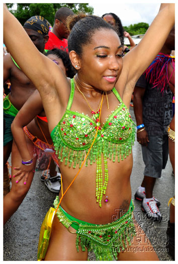 kadooment_day_2011_pt1-112