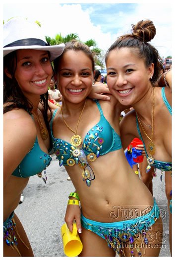 kadooment_day_2011_pt2-010