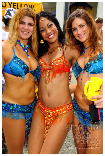 kadooment_day_2011_pt2-028
