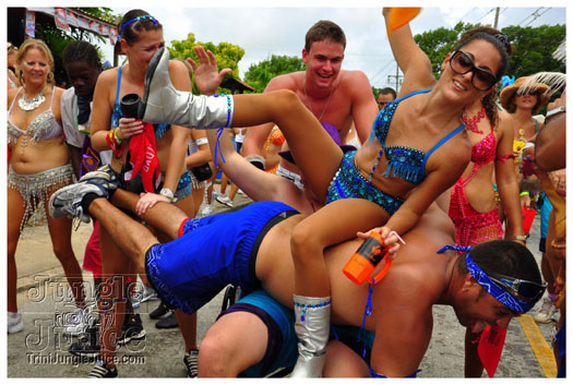 kadooment_day_2011_pt2-054