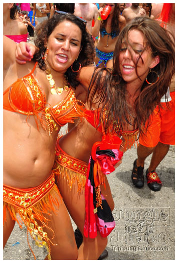 kadooment_day_2011_pt2-055