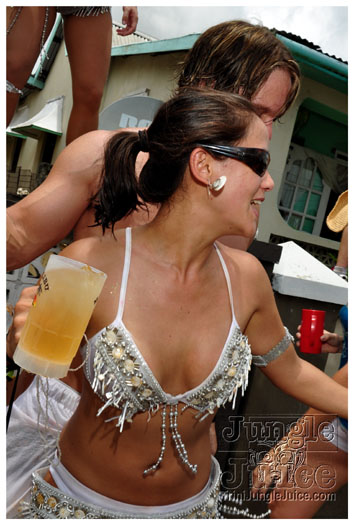 kadooment_day_2011_pt2-057