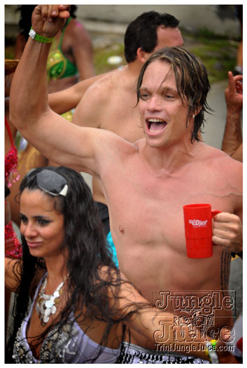 kadooment_day_2011_pt3-021