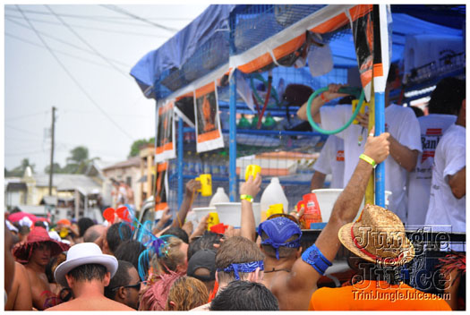 kadooment_day_2011_pt3-041