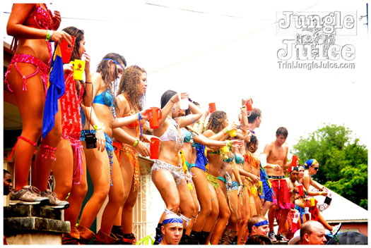 kadooment_day_2011_pt3-054