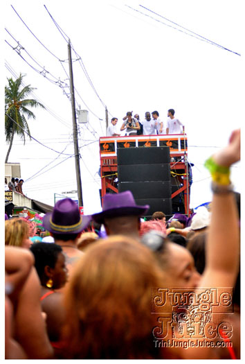 kadooment_day_2011_pt3-061