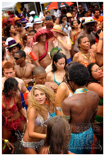 kadooment_day_2011_pt3-064