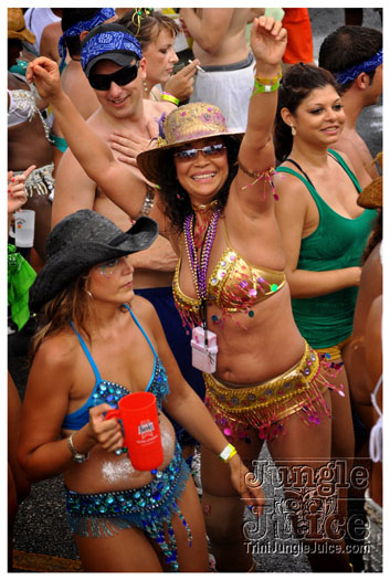 kadooment_day_2011_pt3-078