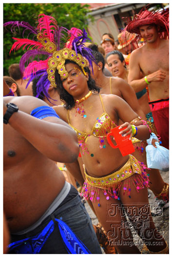 kadooment_day_2011_pt3-086