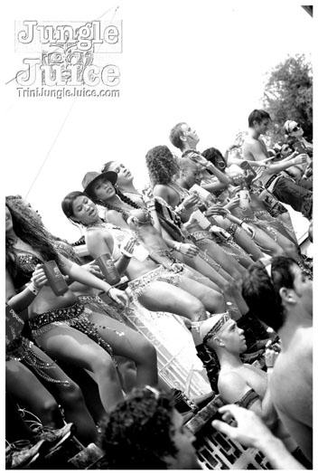 kadooment_day_2011_pt3-099