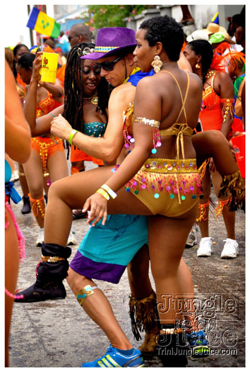 kadooment_day_2011_pt3-105