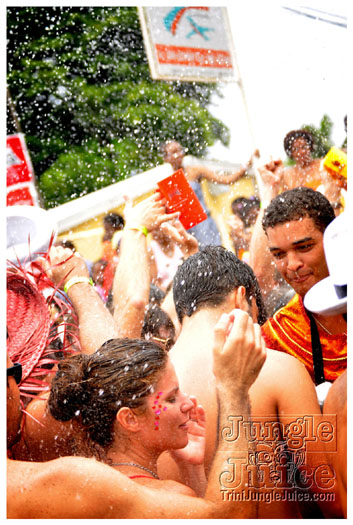 kadooment_day_2011_pt3-120