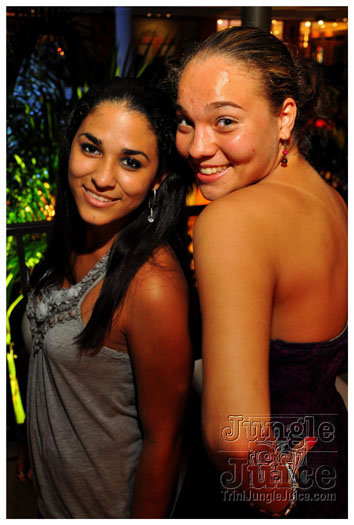 rihanna_after_party_2011-038