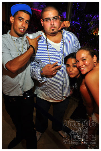 rihanna_after_party_2011-039