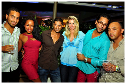 rihanna_after_party_2011-043