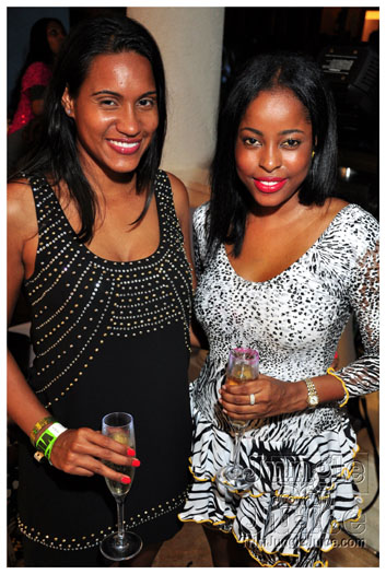 rihanna_after_party_2011-057