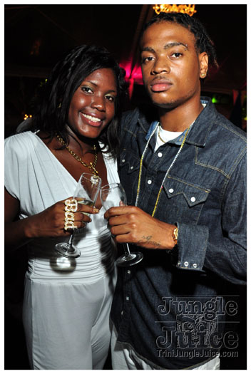 rihanna_loud_tour_2011-070