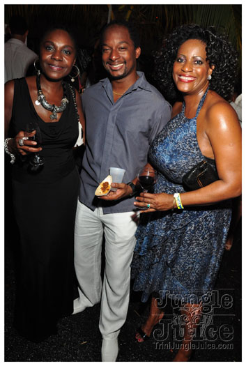 rihanna_loud_tour_2011-085