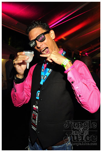 rihanna_loud_tour_2011-097