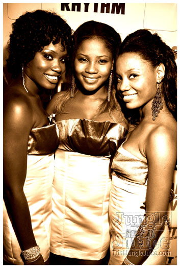 rihanna_loud_tour_2011-106