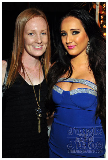 rihanna_loud_tour_2011-112