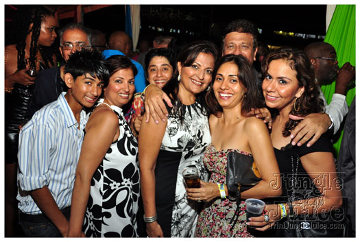 rihanna_loud_tour_2011-114