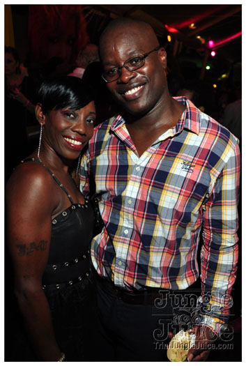 rihanna_loud_tour_2011-119