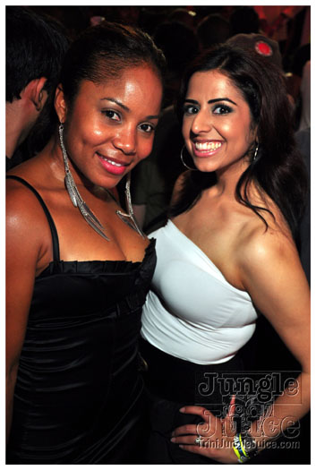 rihanna_loud_tour_2011-124