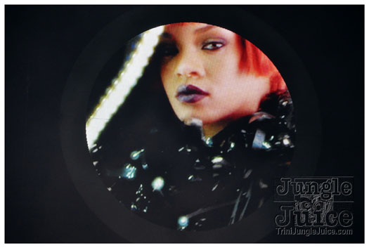 rihanna_loud_tour_2011-151