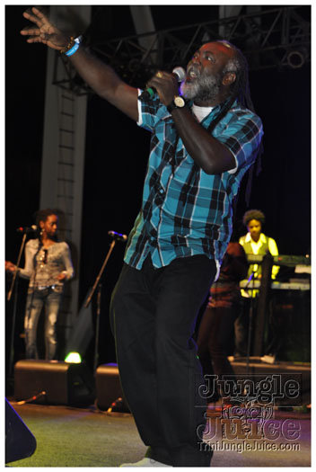 buju_banton_live_jan16-024