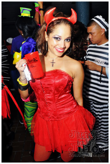 mask_halloween_2011-008