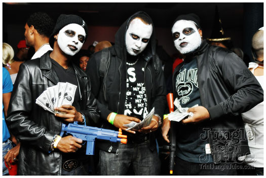 mask_halloween_2011-014