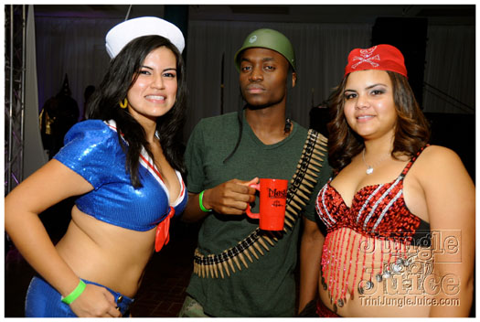 mask_halloween_2011-019