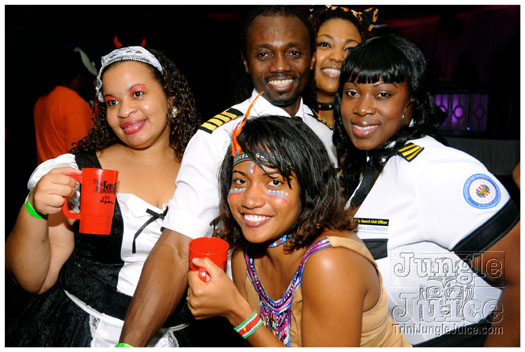 mask_halloween_2011-021