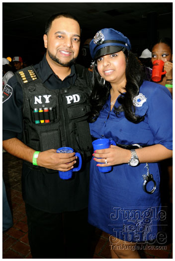 mask_halloween_2011-032