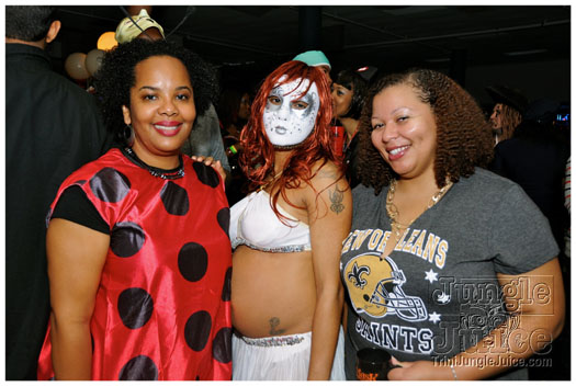 mask_halloween_2011-039