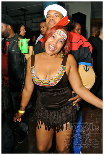 mask_halloween_2011-065