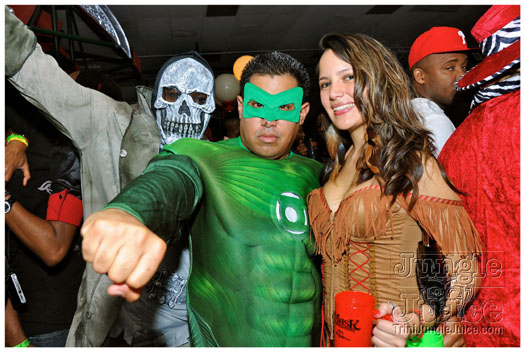 mask_halloween_2011-080