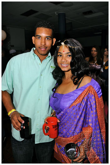 mask_halloween_2011-082