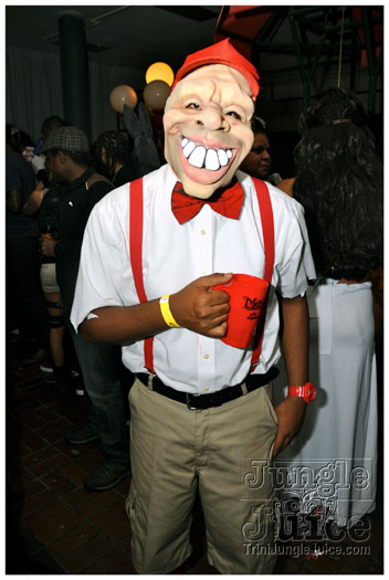 mask_halloween_2011-084