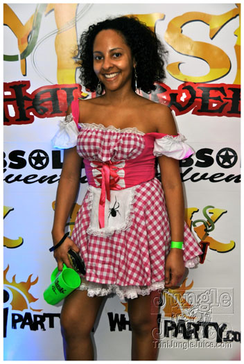 mask_halloween_2011-125