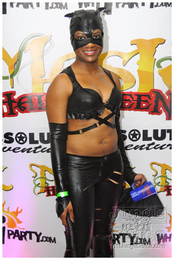 mask_halloween_2011-151