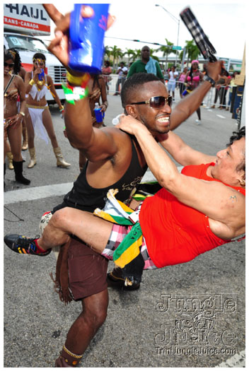miami_carnival_2011_part1-035