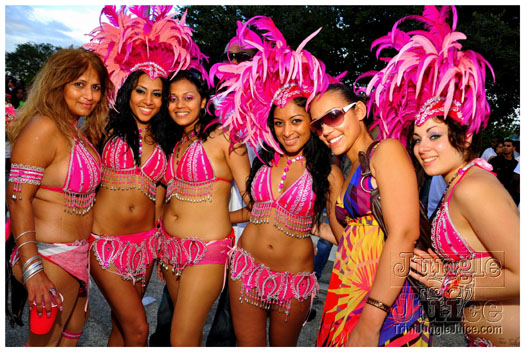 miami_carnival_2011_part2-057
